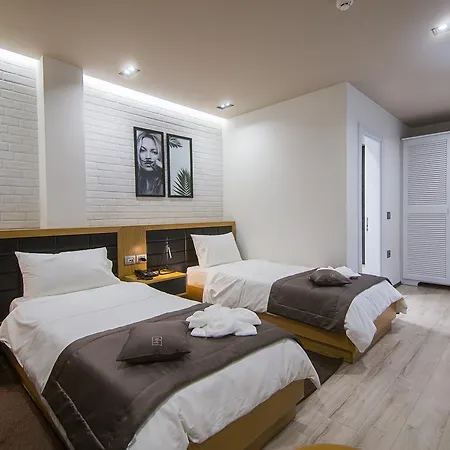 Regal Hotel 4*