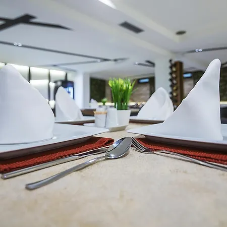 Regal Hotel Korce